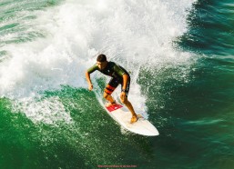 人人体育直播-皇马与马竞的欧冠对抗赛季回顾与精彩时刻