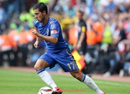 人人体育直播-专为英超联赛设计的足球鞋及其技术特点